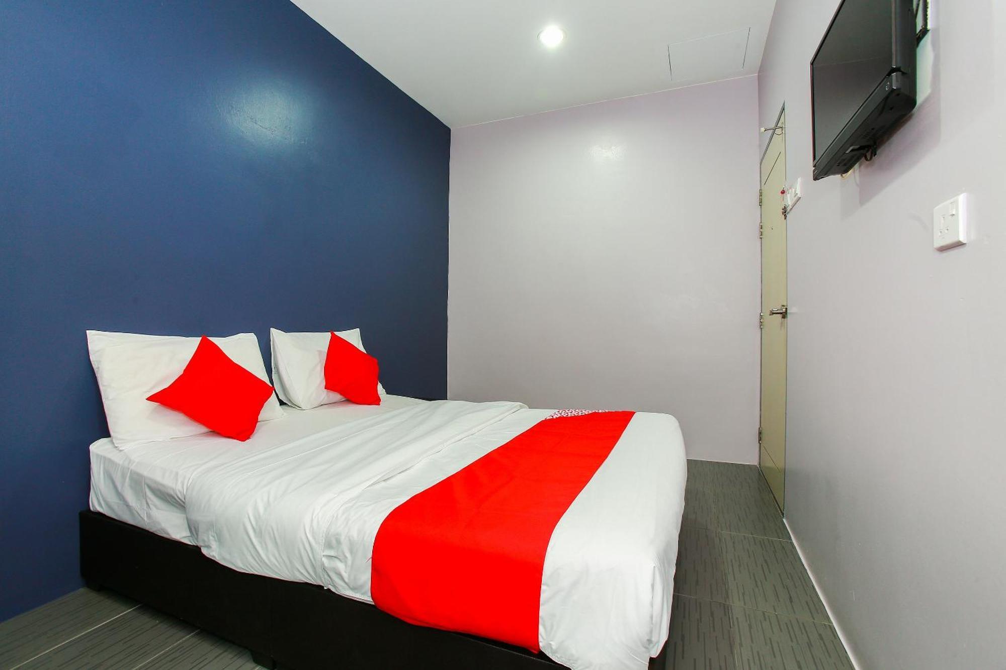 Oyo 89332 De Hotel Teluk Intan Εξωτερικό φωτογραφία