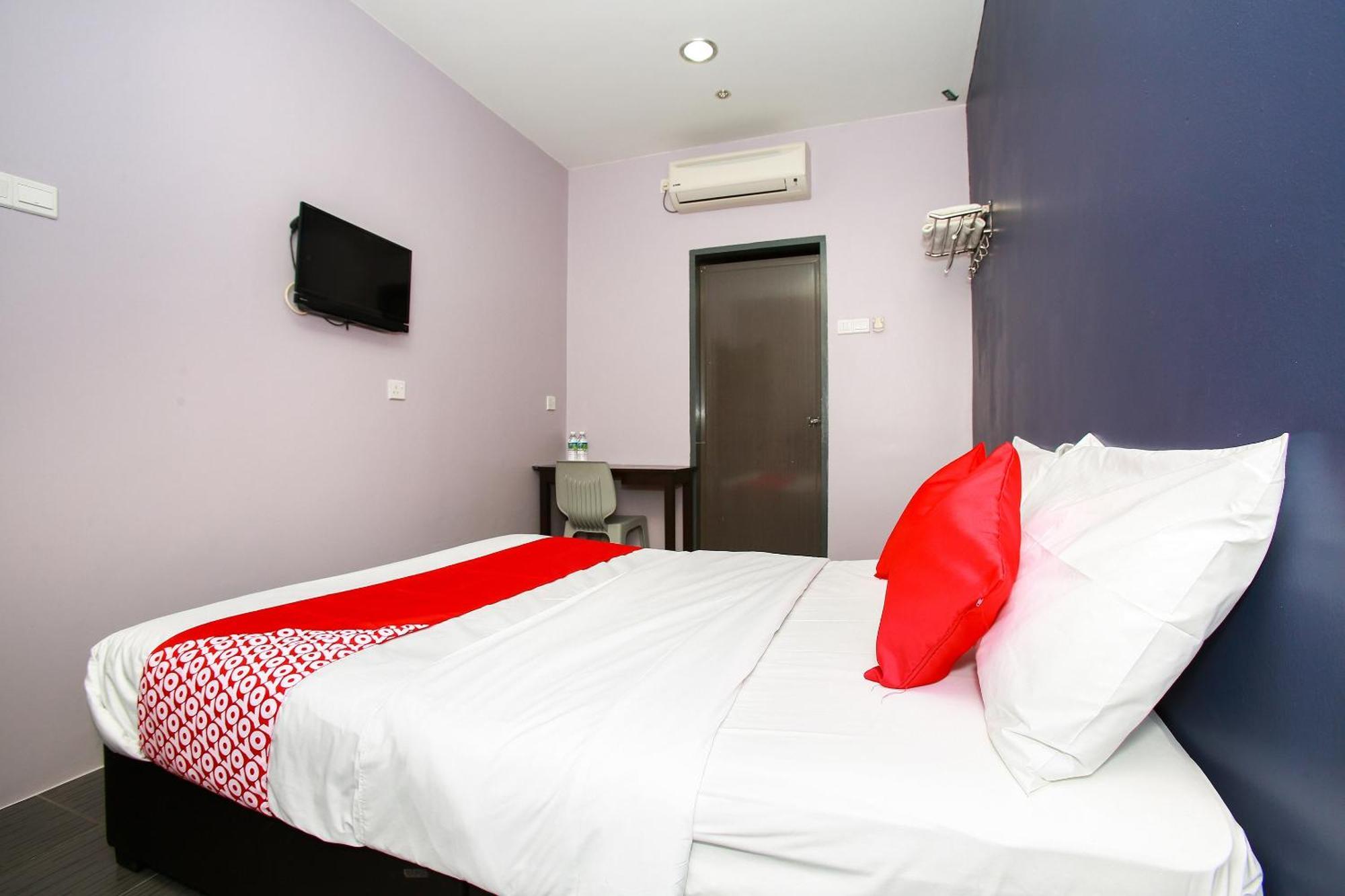 Oyo 89332 De Hotel Teluk Intan Εξωτερικό φωτογραφία