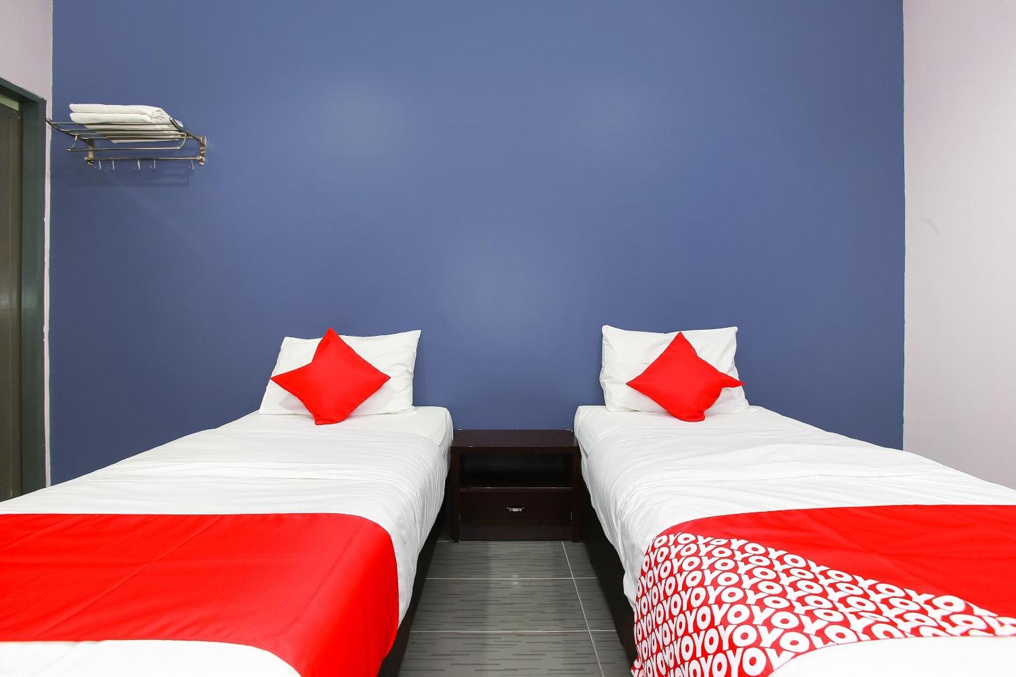 Oyo 89332 De Hotel Teluk Intan Εξωτερικό φωτογραφία